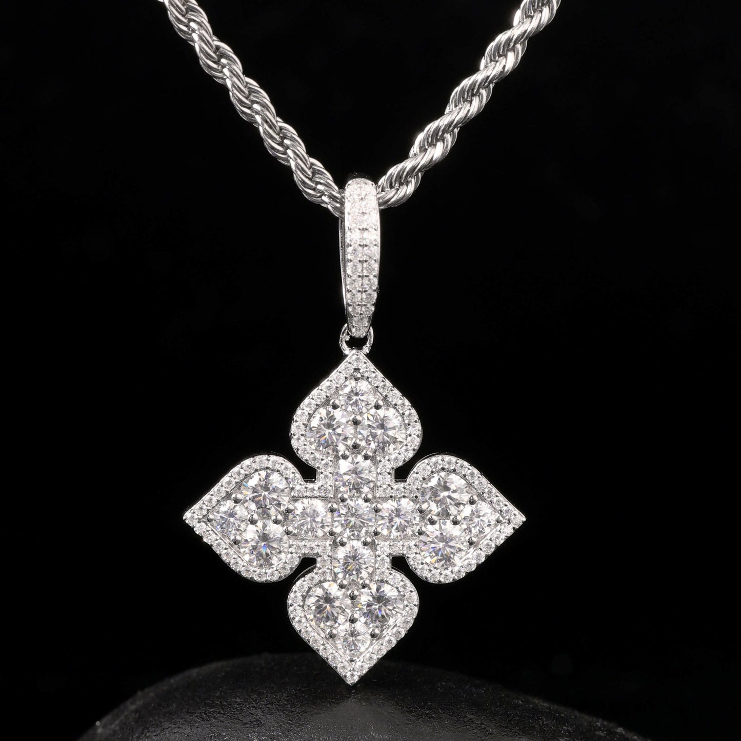 Iced Out Round Cut Moissanite Four Leaf Hip Hop Charm Pendant Jewelry