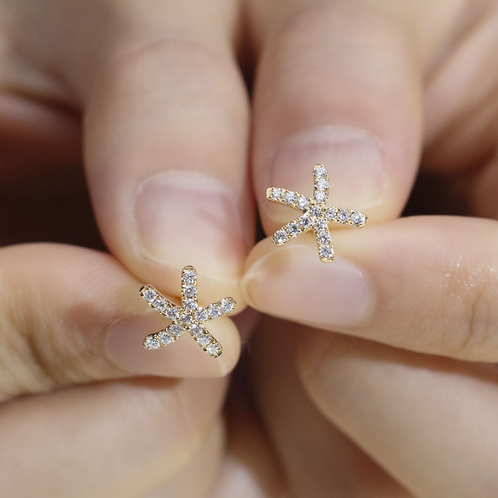 Round Cut Moissanite Starfish Push Back Stud Earring, Best For Gift
