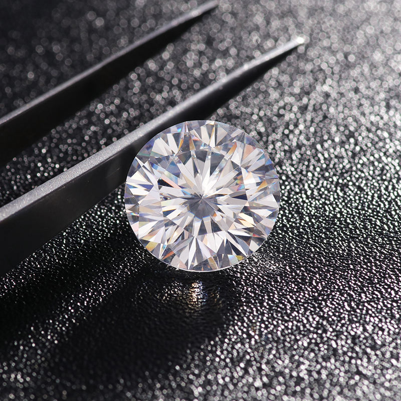 2 Carat Round Brilliant Cut Moissanite