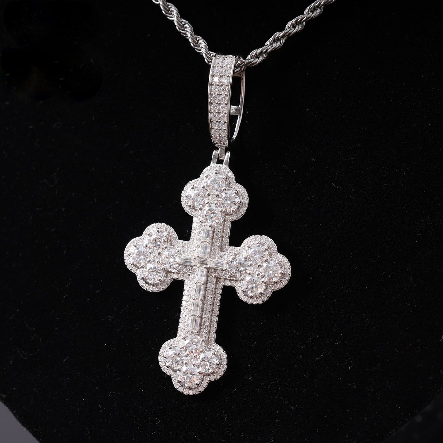 Iced Out Round & Baguette Moissanite Hip Hip Cross Pendant For Men Rapper Charm Jewelry