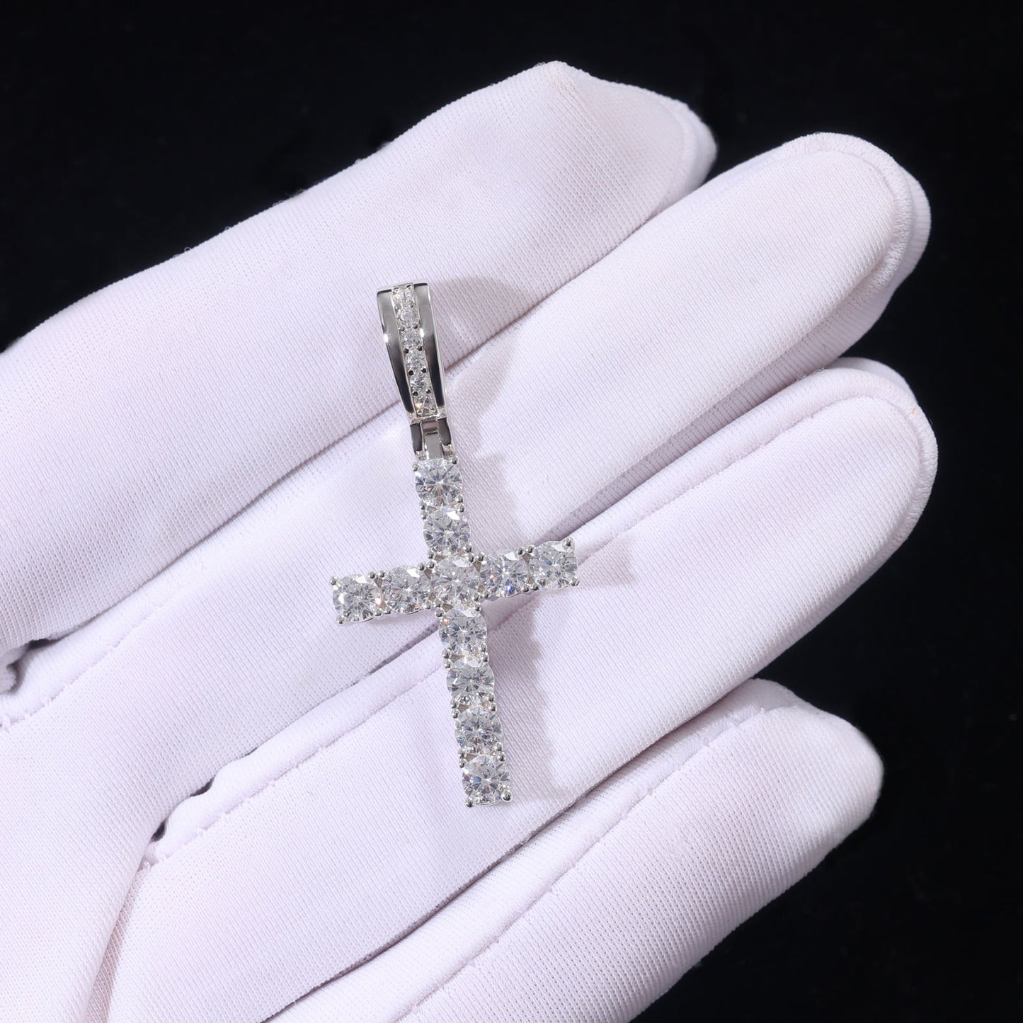 Iced Out Round Cut Moissanite Hip Hip Cross Pendant For Men & Women Rapper Charm Jewelry