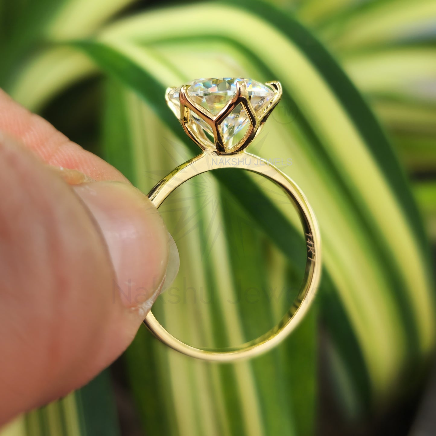 Brilliant Round Cut Moissanite Solitaire Engagement Ring