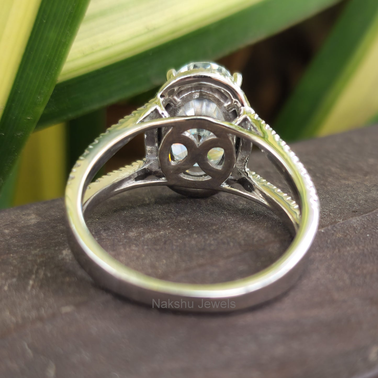Split Shank Oval Cut Moissanite Halo Engagement Ring