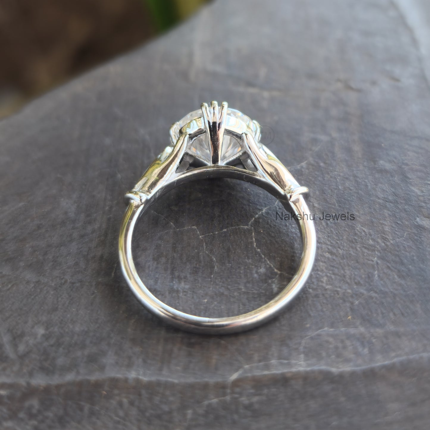 Art Deco Round Cut Moissanite Solitaire Style Engagement Ring