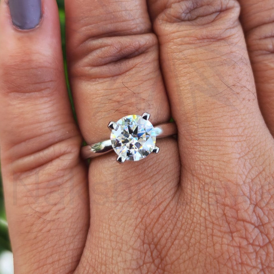 Round Cut Moissanite Solitaire Engagement Ring Set
