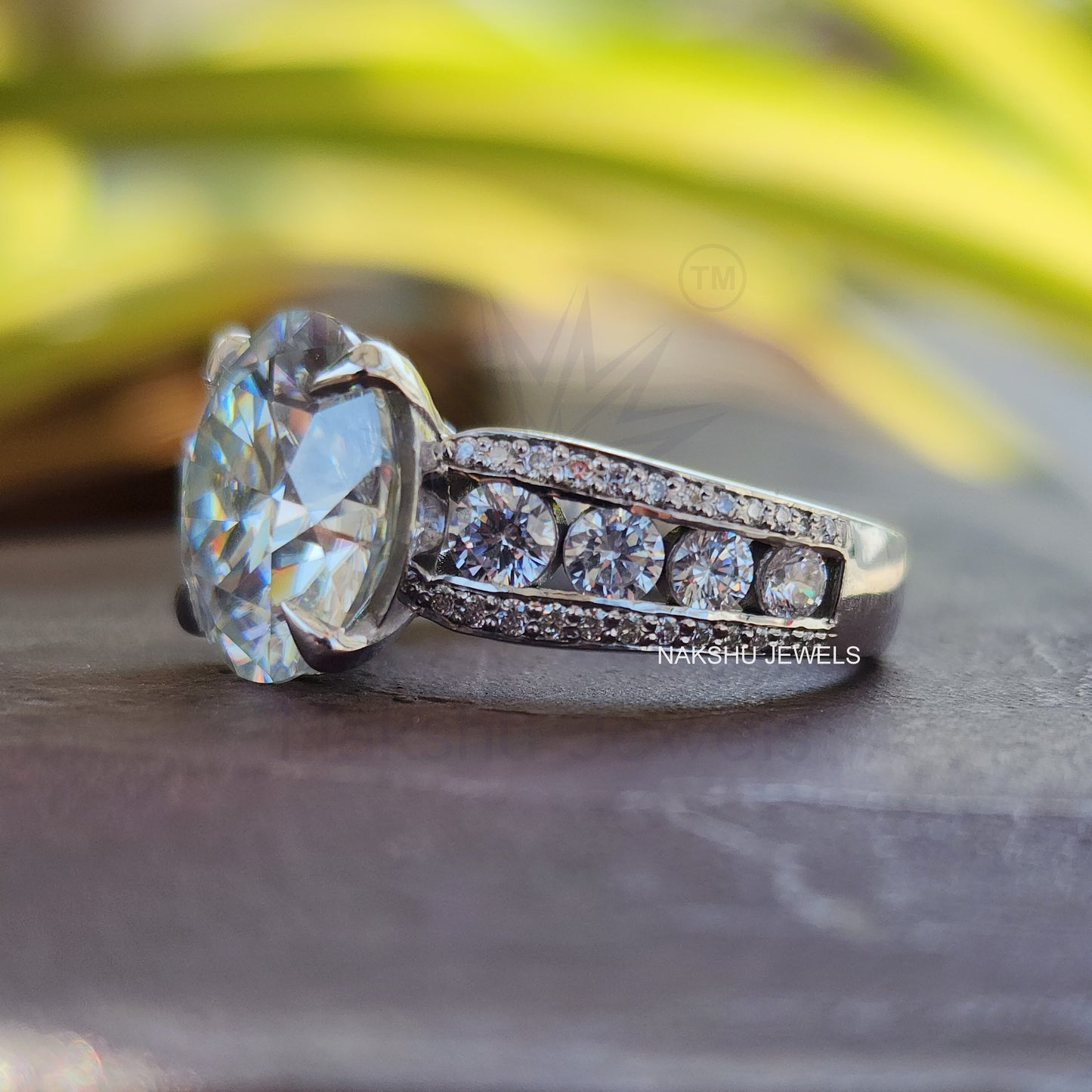 Brilliant Round Cut Moissanite Engagement Ring - Bridal Ring