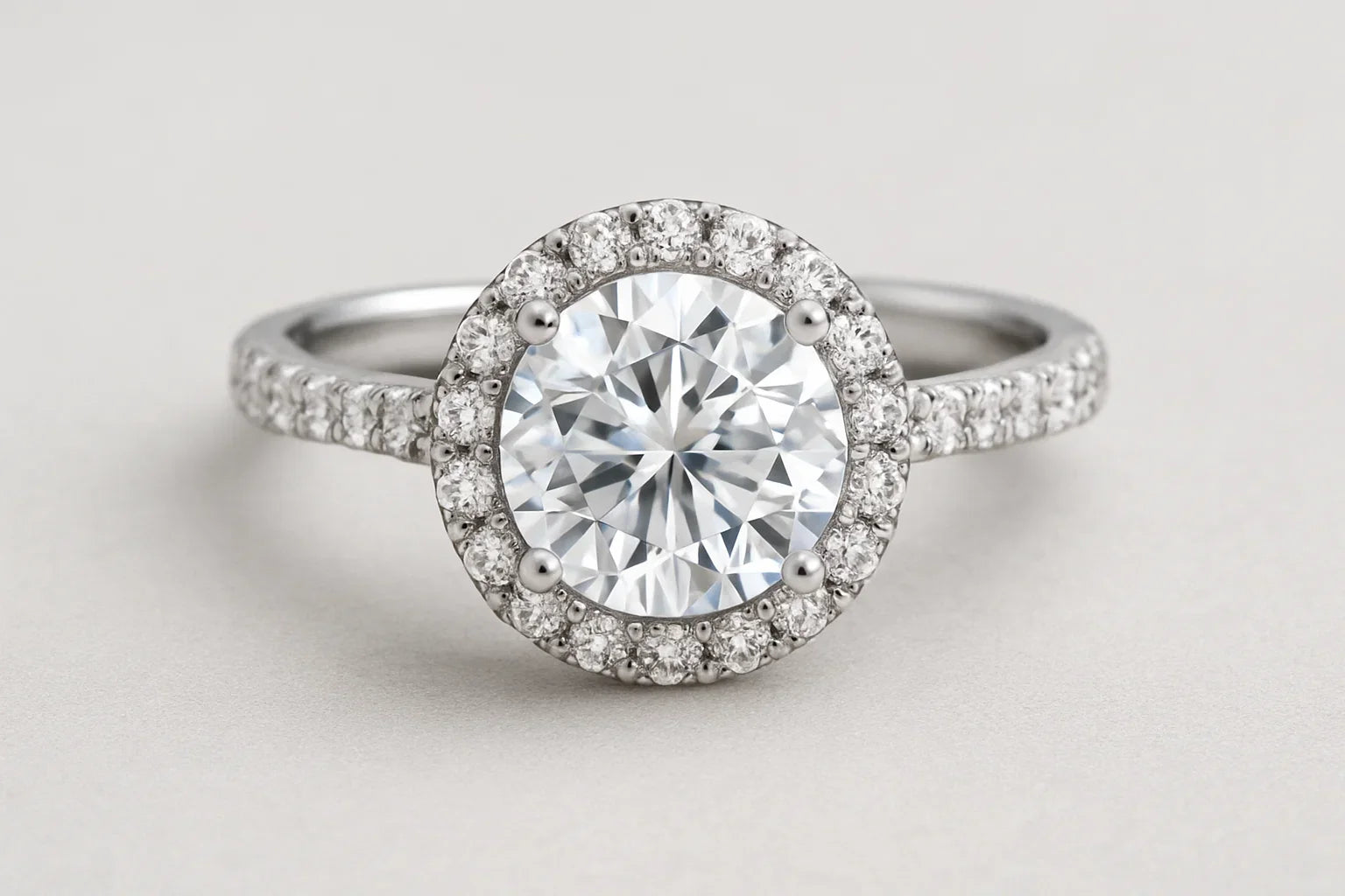 Embedded Halo Rings Halo Rings: What is it, Design, History & Popularity