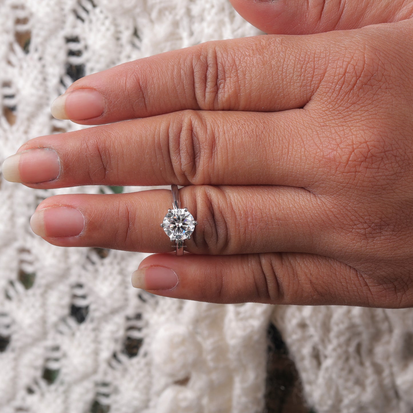 Round Cut Moissanite Solitaire Engagement Ring, 6 Prong Wedding Ring