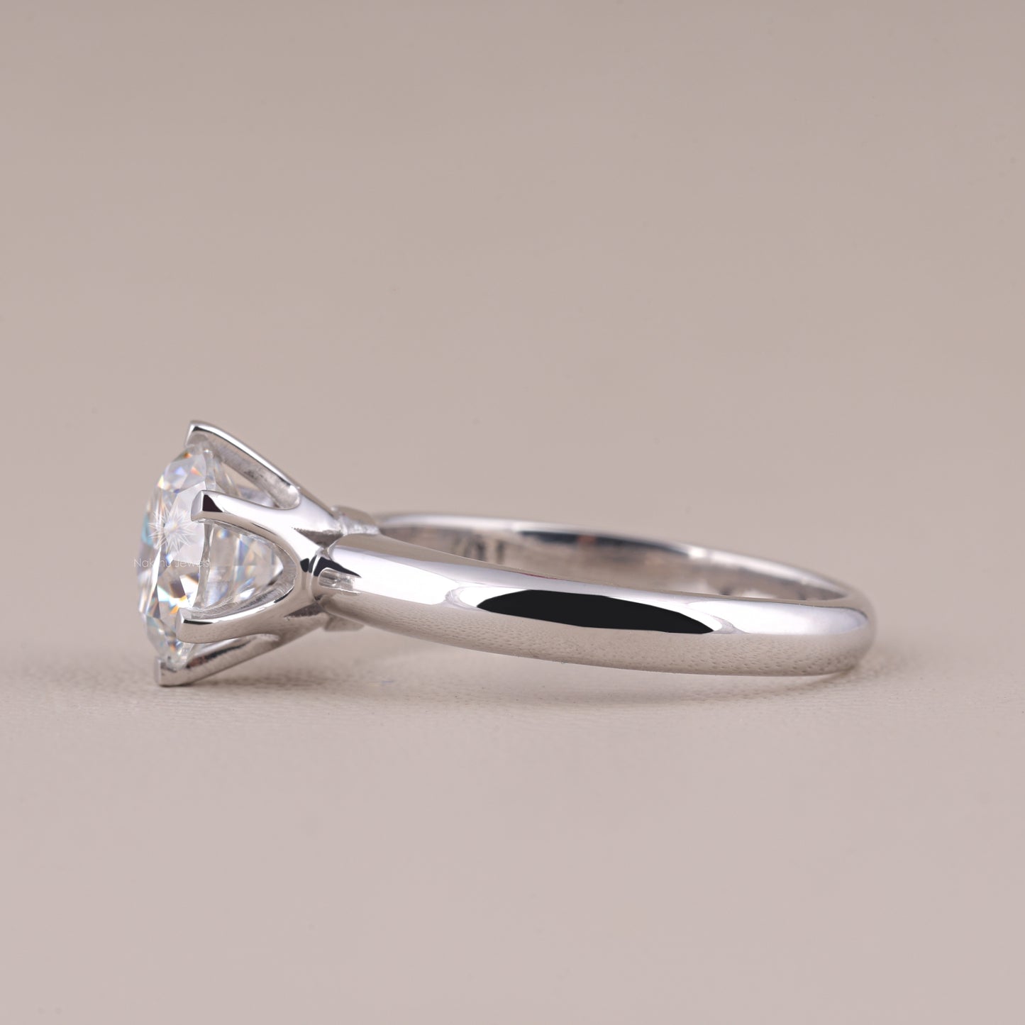 Round Cut Moissanite Solitaire Engagement Ring Classic 6 Prong Setting