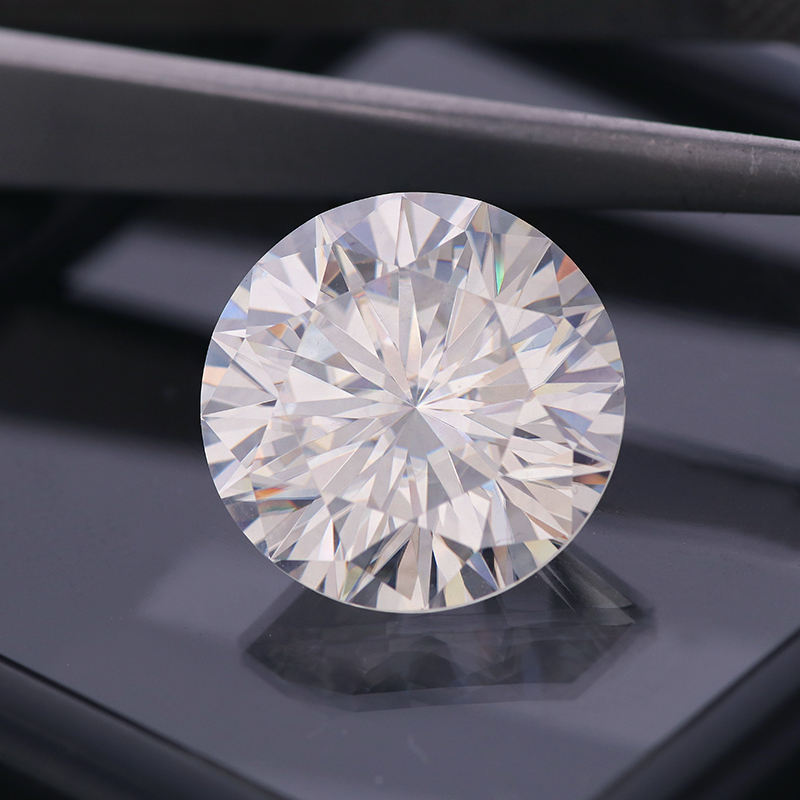 2 Carat Round Brilliant Cut Moissanite