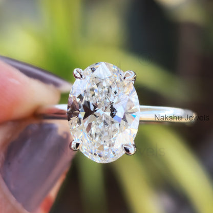 Solitaire Muse Oval Moissanite Engagement Ring for Women