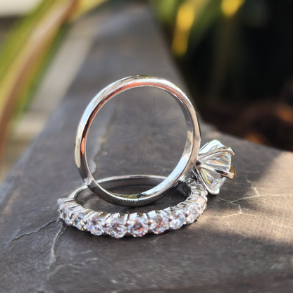 Round Cut Moissanite Wedding Bridal Ring Set For Her