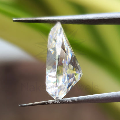 Elegant 5 CT Pear Cut Colorless Loose Moissanite Diamond for Ring